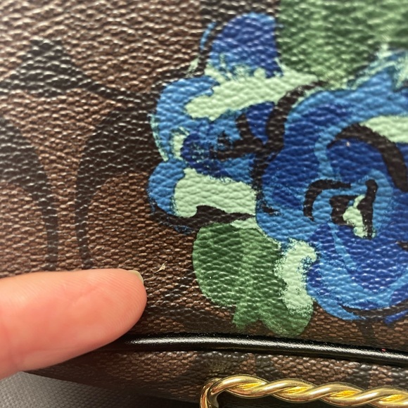 New coach purse/wristlet - Picture 2 of 7